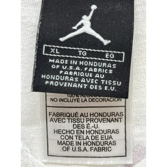 Michael Jordan Air Jordan w/ Tennis shoe Logo White Tshirt Mens XL HTF - Picture 4 of 12
